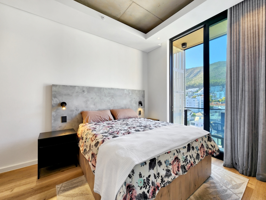 2 Bedroom Property for Sale in Sea Point Western Cape